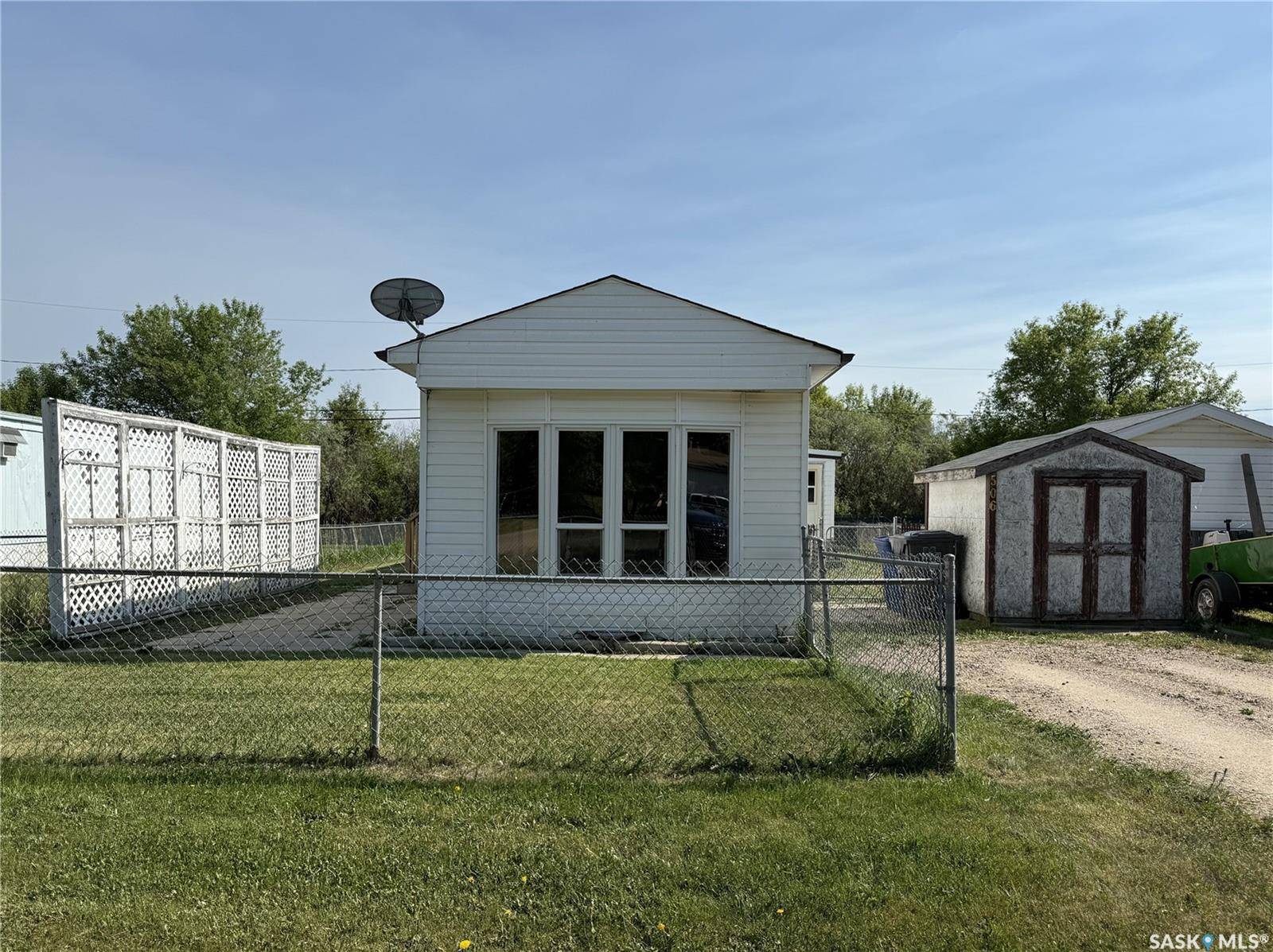 506 7th AVENUE E, Meadow Lake, SK S9X 1J3