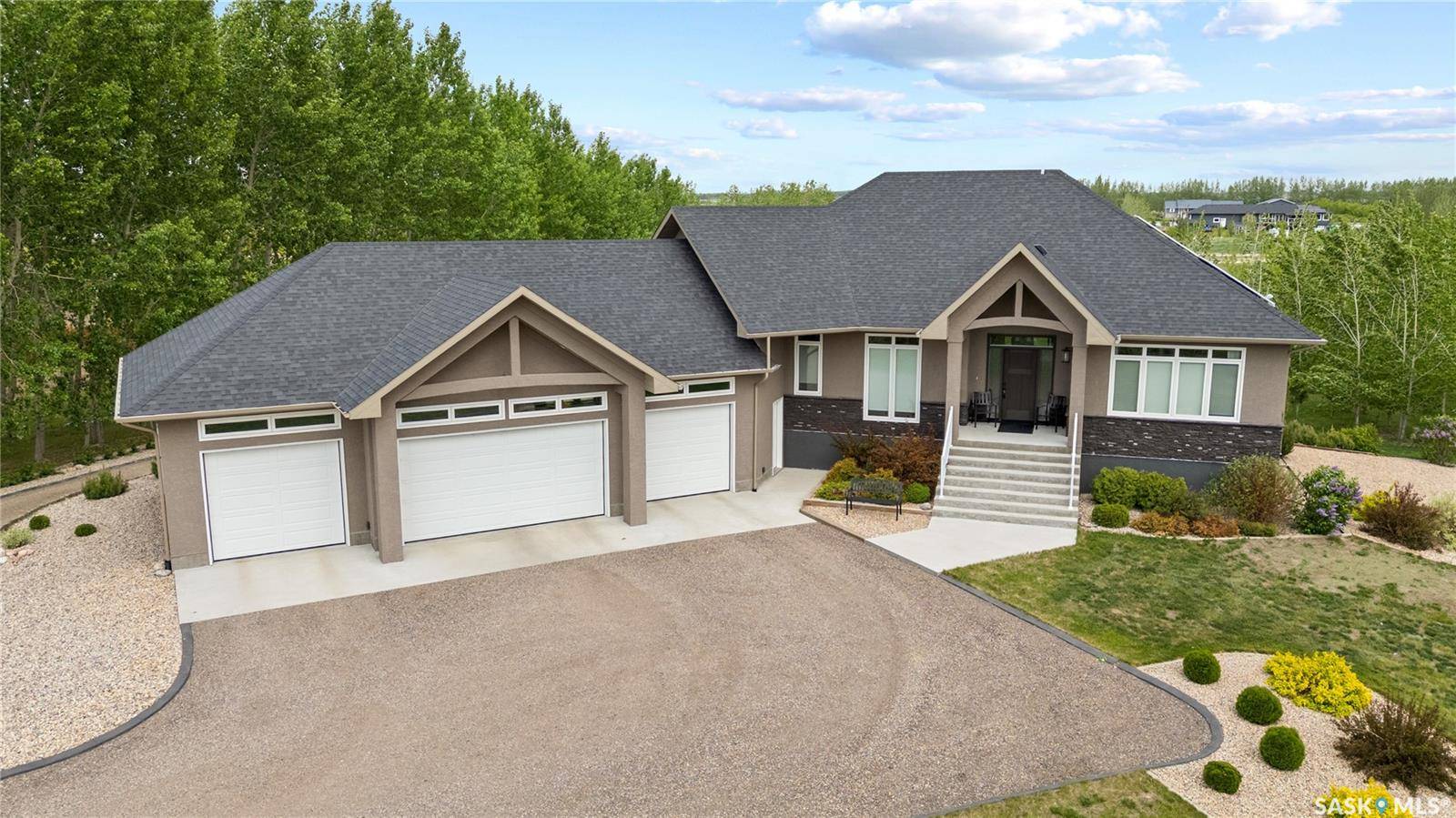 104 Rock Pointe CRESCENT, Pilot Butte, SK S0G 3Z0