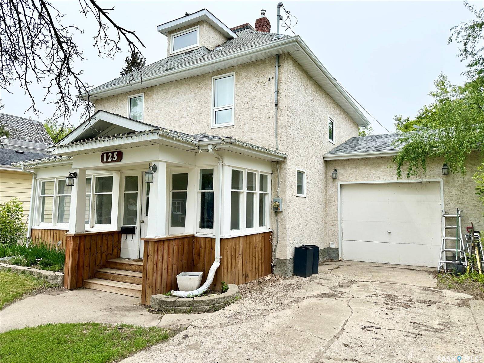 Weyburn, SK S4H 1E8,125 9th STREET NE