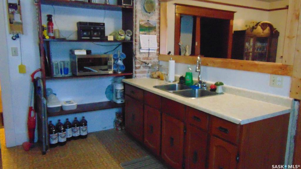 Buchanan, SK S0A 0J0,412 1st AVENUE