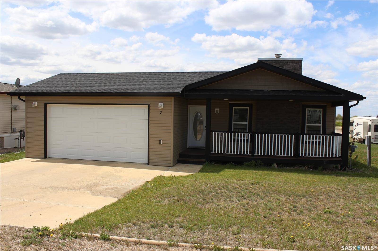 2004 Alice ROAD #7, Estevan, SK S4A 1G7