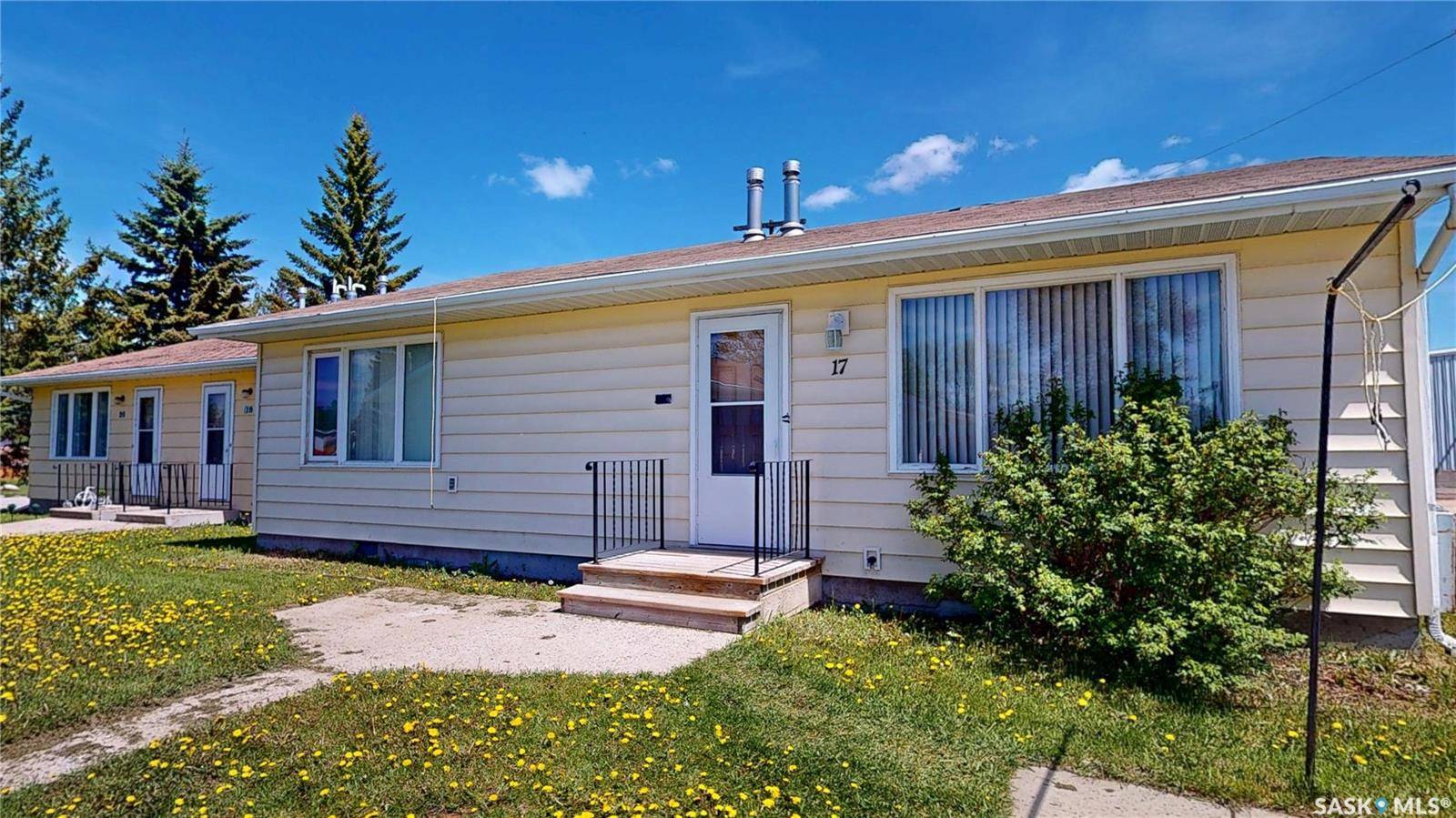 Wawota, SK S0G 5A0,600 Railway AVENUE #TRIPLEX
