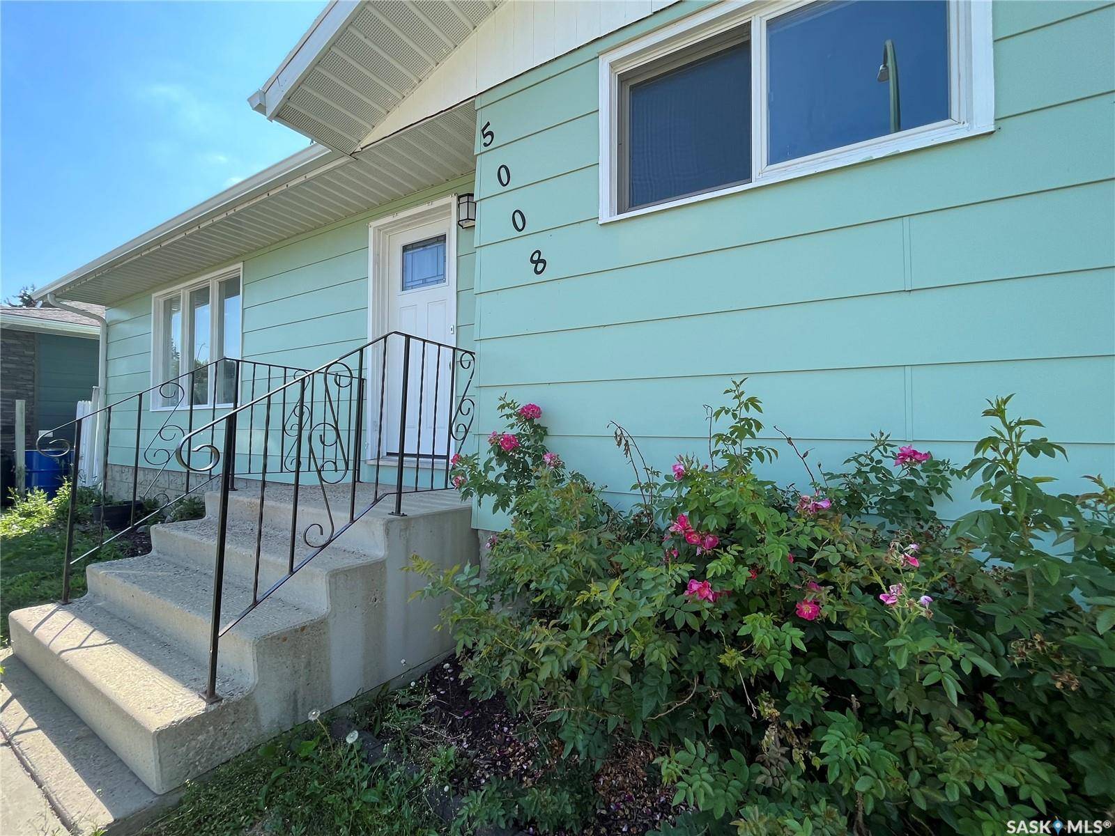 Macklin, SK S0L 2C0,5008 Post PLACE