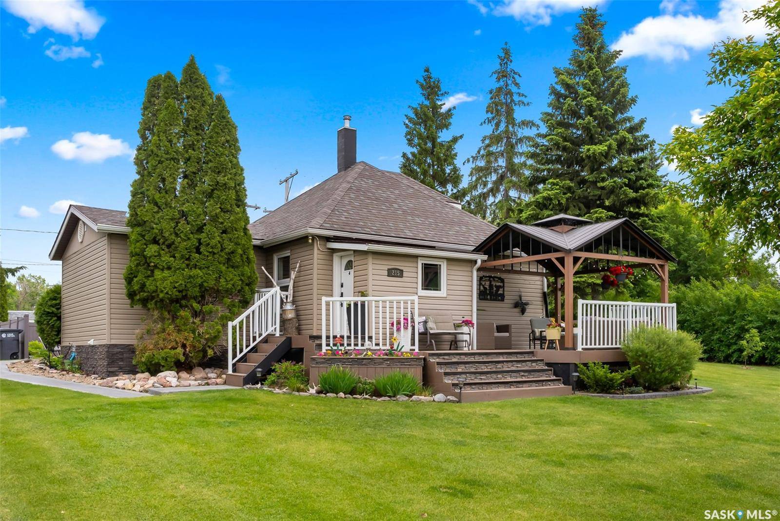 215 Main STREET, Kelliher, SK S0A 1V0