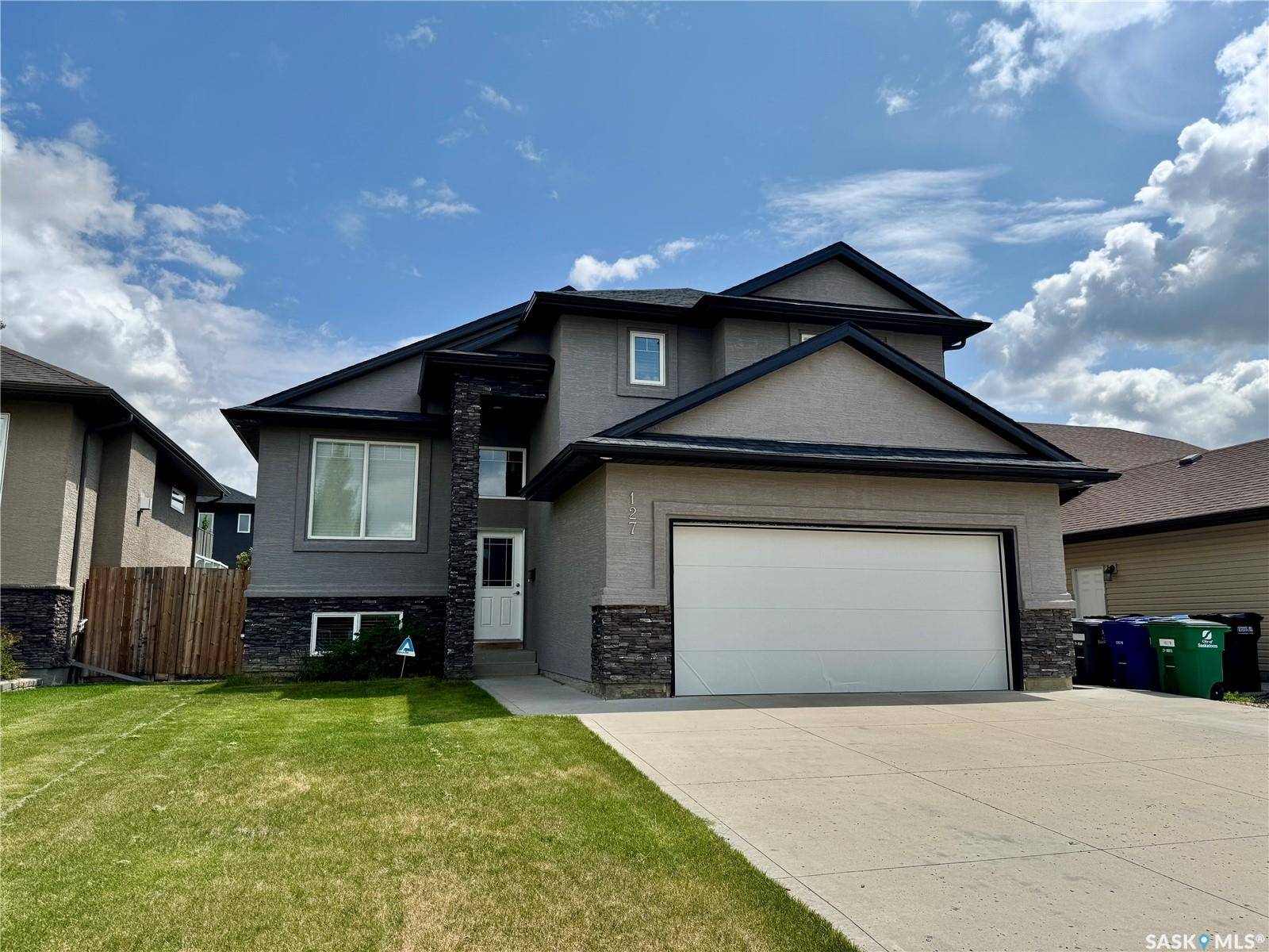 127 Atton CRESCENT, Saskatoon, SK S7W 0K8