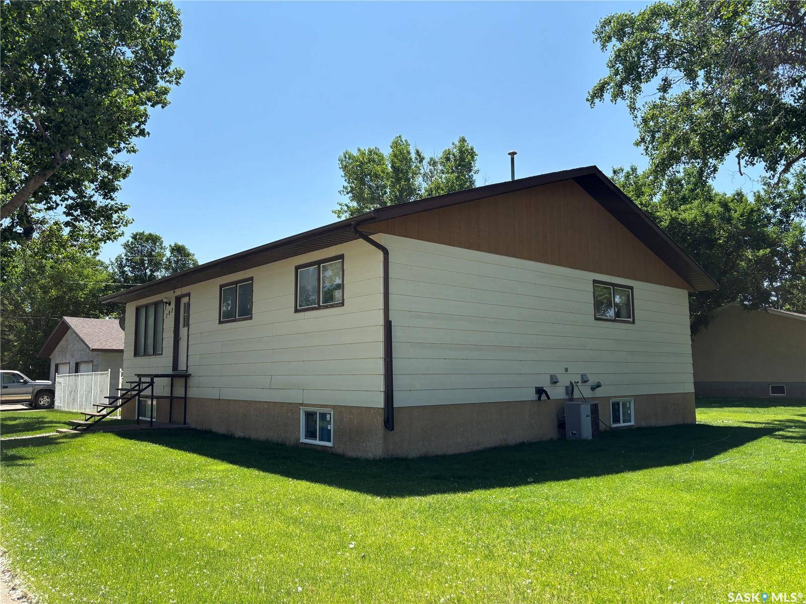 Maple Creek, SK S0N 1N0,202 Walsh STREET