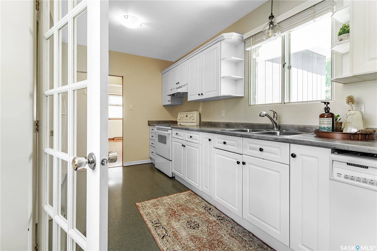 Regina, SK S4S 3S9,1314 Jubilee AVENUE