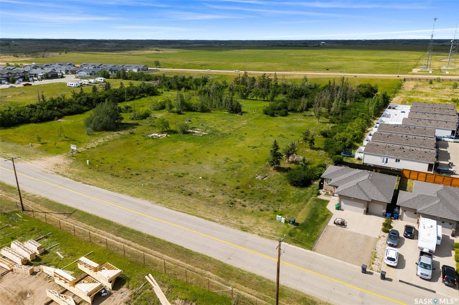 10 Savanna CRESCENT, Pilot Butte, SK S0G 3Z0