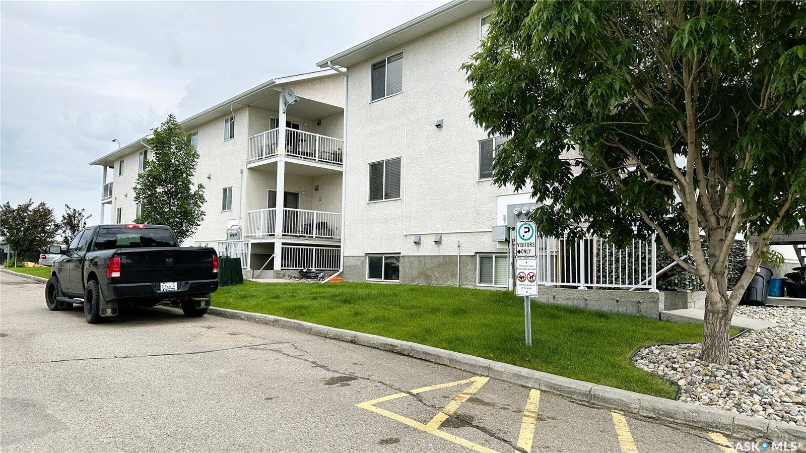 Regina, SK S4X 0G3,4101 Preston CRESCENT #28