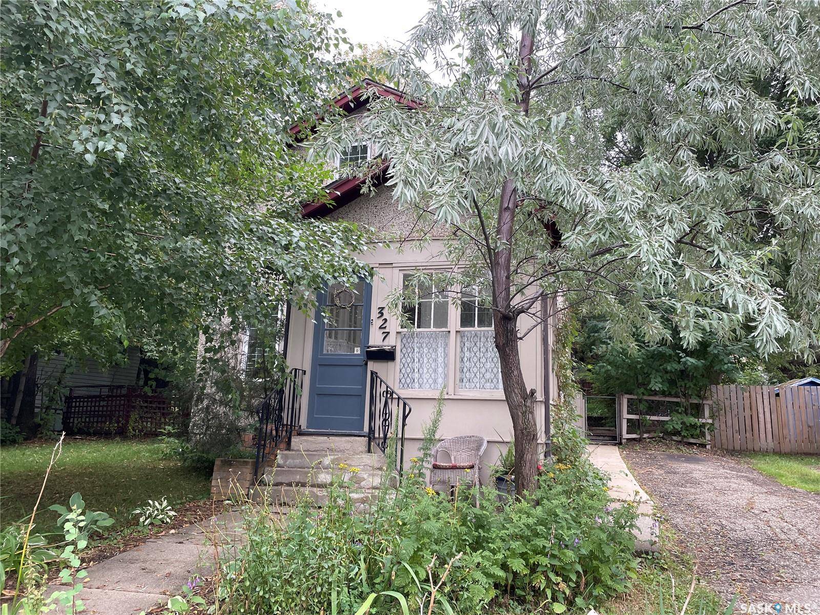327 19th STREET E, Prince Albert, SK S6V 1J8