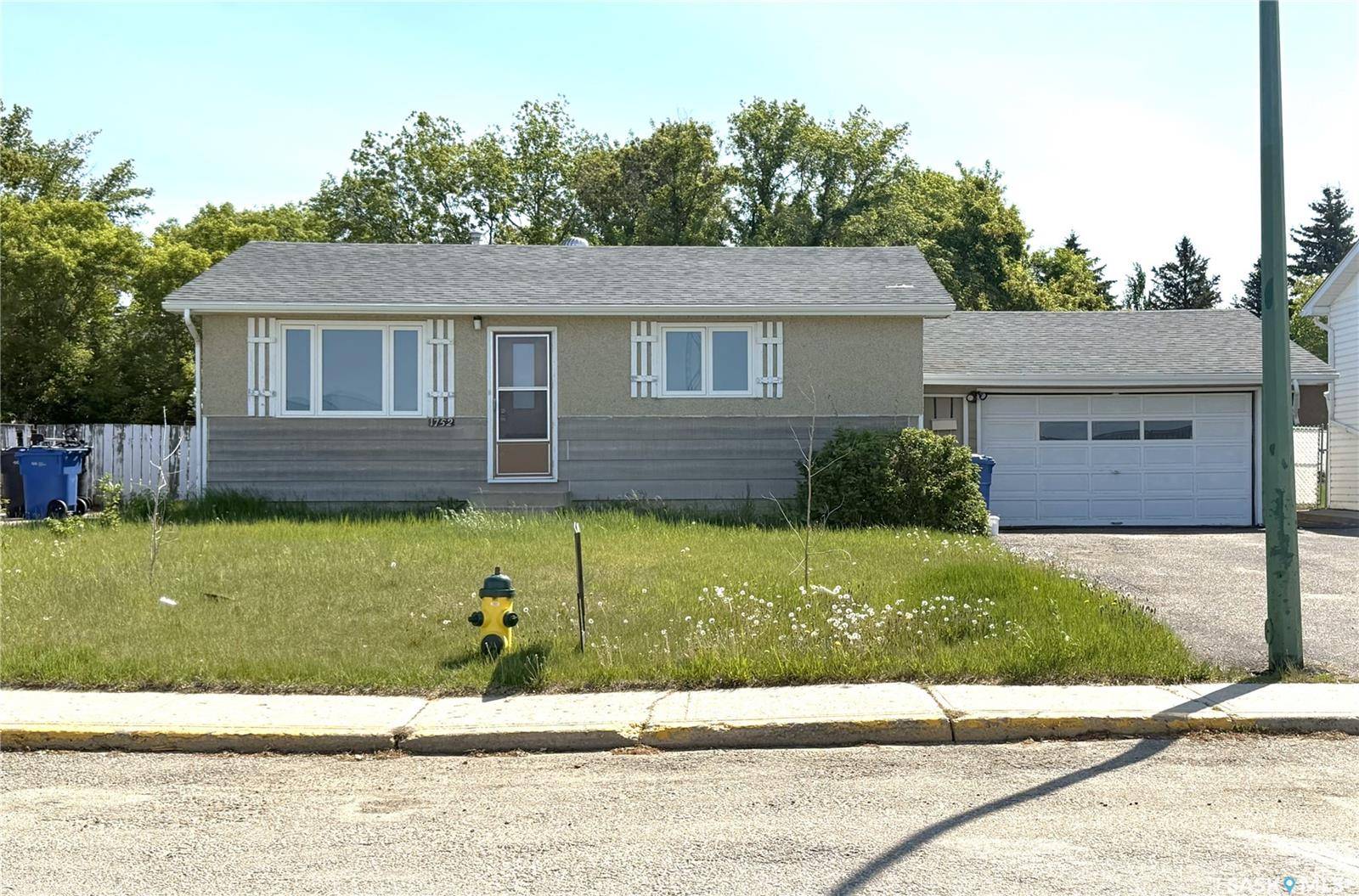 1752 110th STREET, North Battleford, SK S9A 2Z7