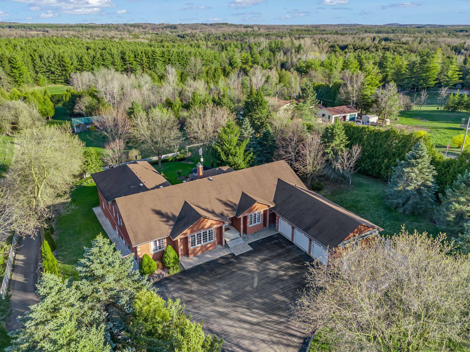 3100 30 Side RD, Milton, ON N0B 2K0