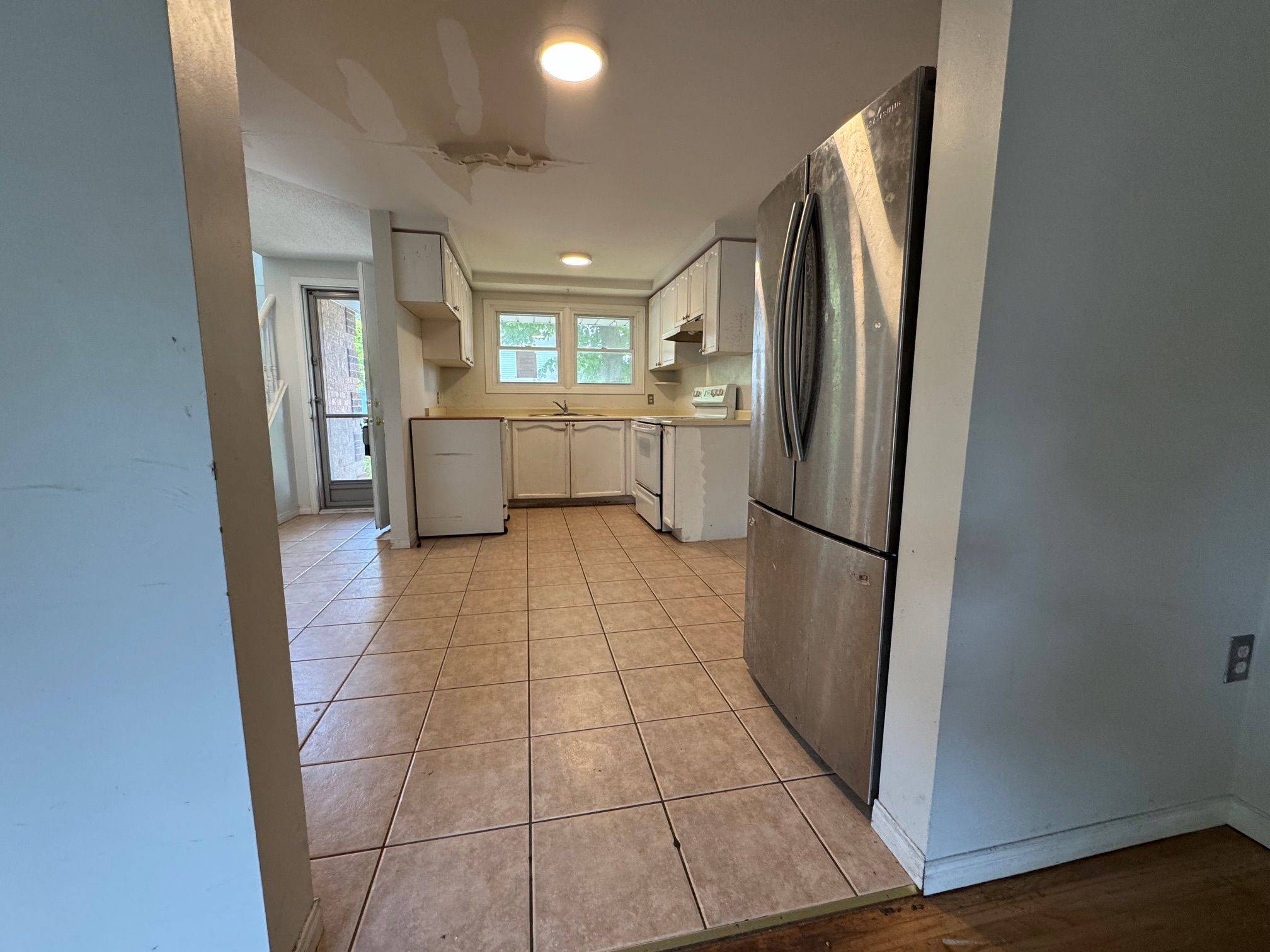 Guelph, ON N1H 8G4,180 Marksam RD #49