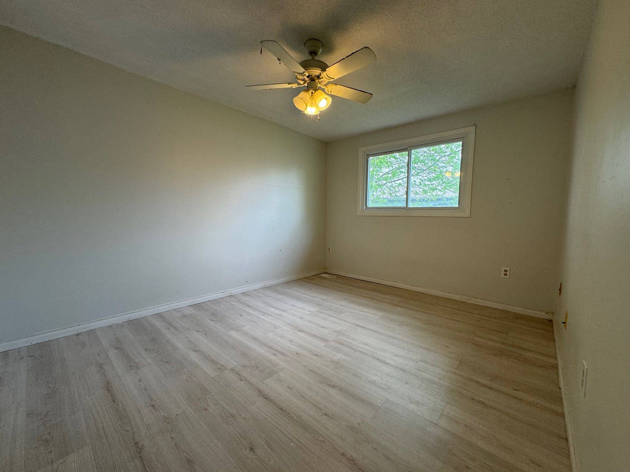 Guelph, ON N1H 8G4,180 Marksam RD #49
