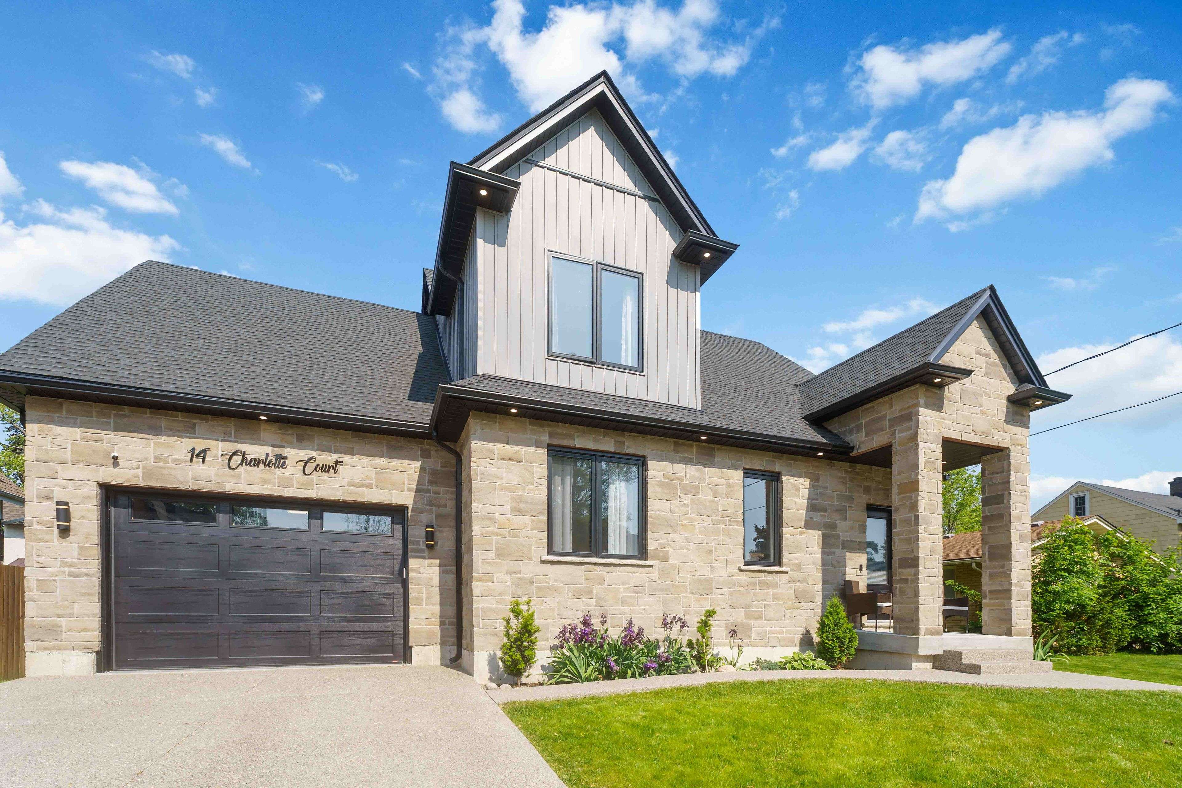 14 Charlotte CT, Welland, ON L3C 1P5