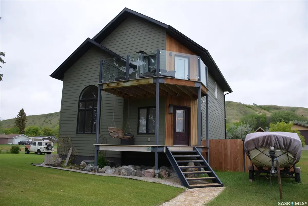 10 mission BAY, Lebret, SK S0G 1S0