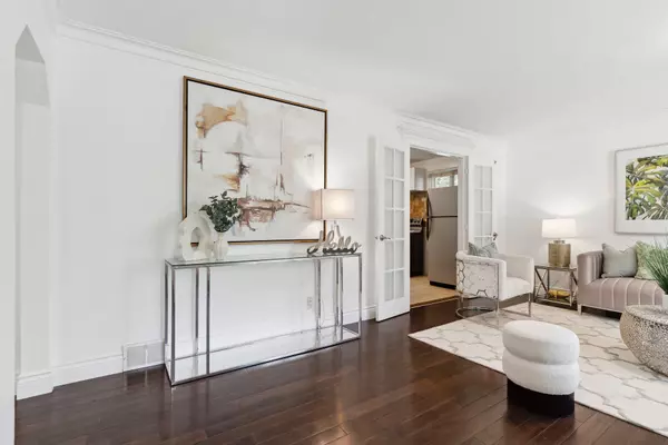 Markham, ON L3T 1A4,106 Steeles AVE E