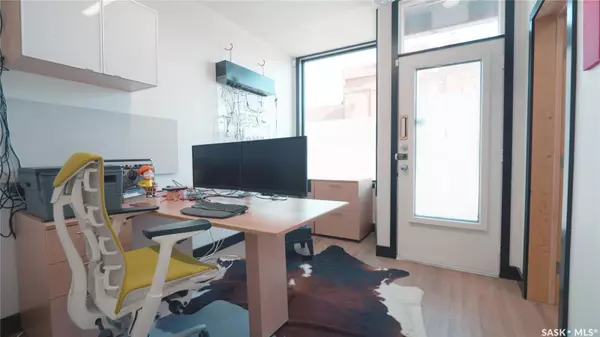 Saskatoon, SK S7M 0X1,317 20th STREET W