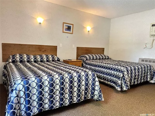 107 Railway AVENUE, Cabri, SK S0N 0J0