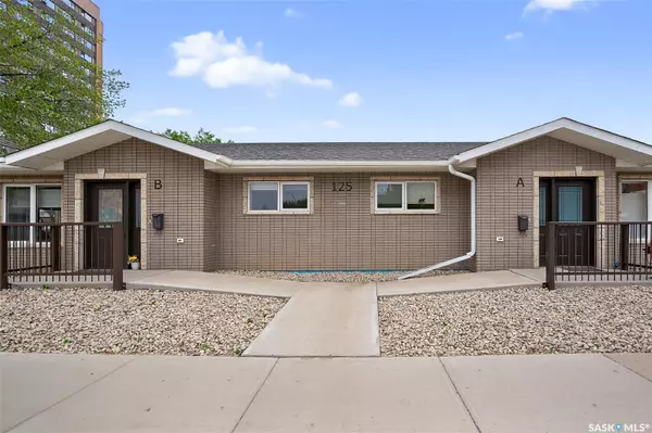 125 2nd AVENUE NE #A&B, Moose Jaw, SK S6H 2A2