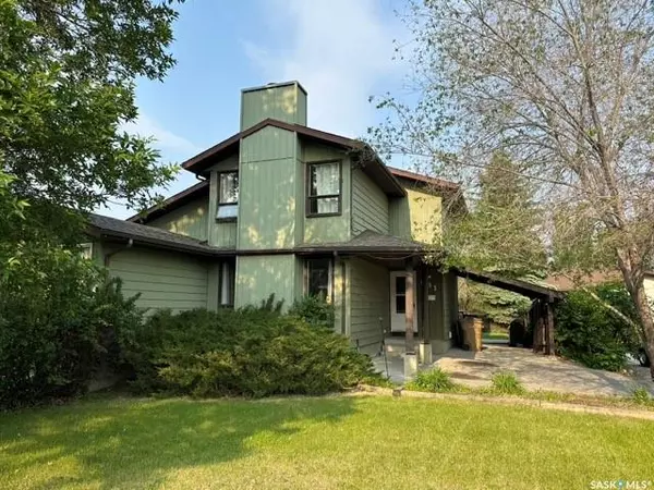 831 DOLAN STREET, Regina, SK S4X 1T6