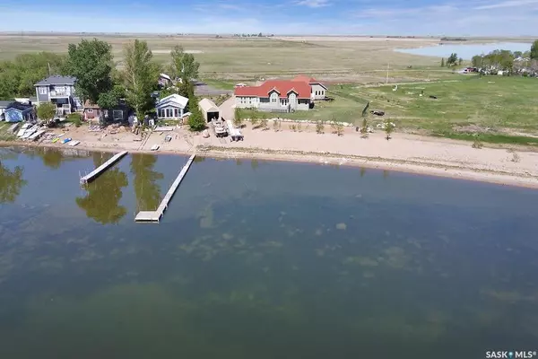 400 Lakeshore DRIVE, Wee Too Beach, SK S0G 1C0