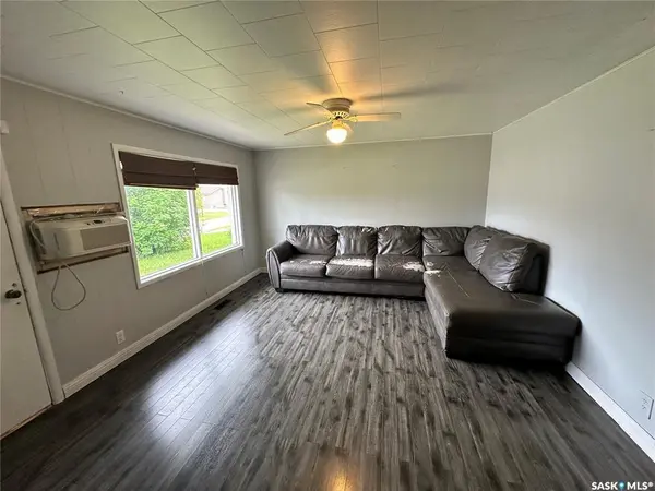 9 Wauchope STREET, Redvers, SK S0C 2H0