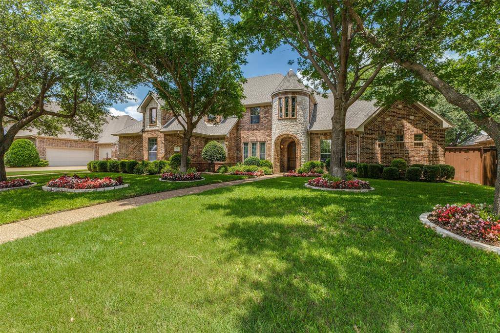 305 Black Walnut Drive, Garland, TX 75044