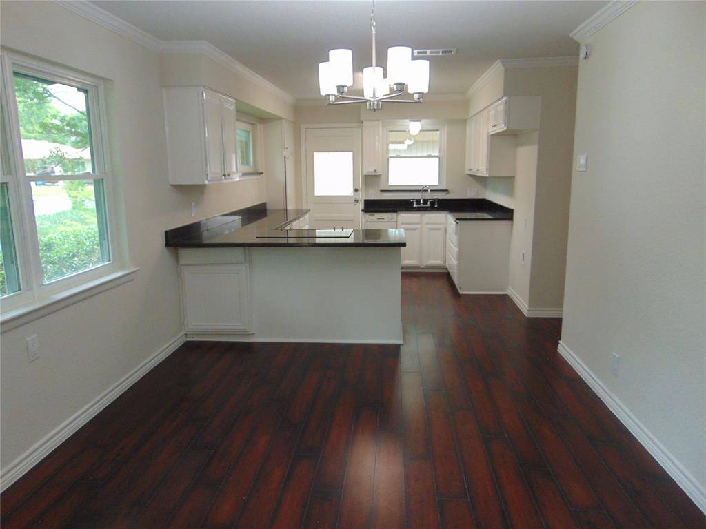 Dallas, TX 75228,10232 Pinecrest Drive