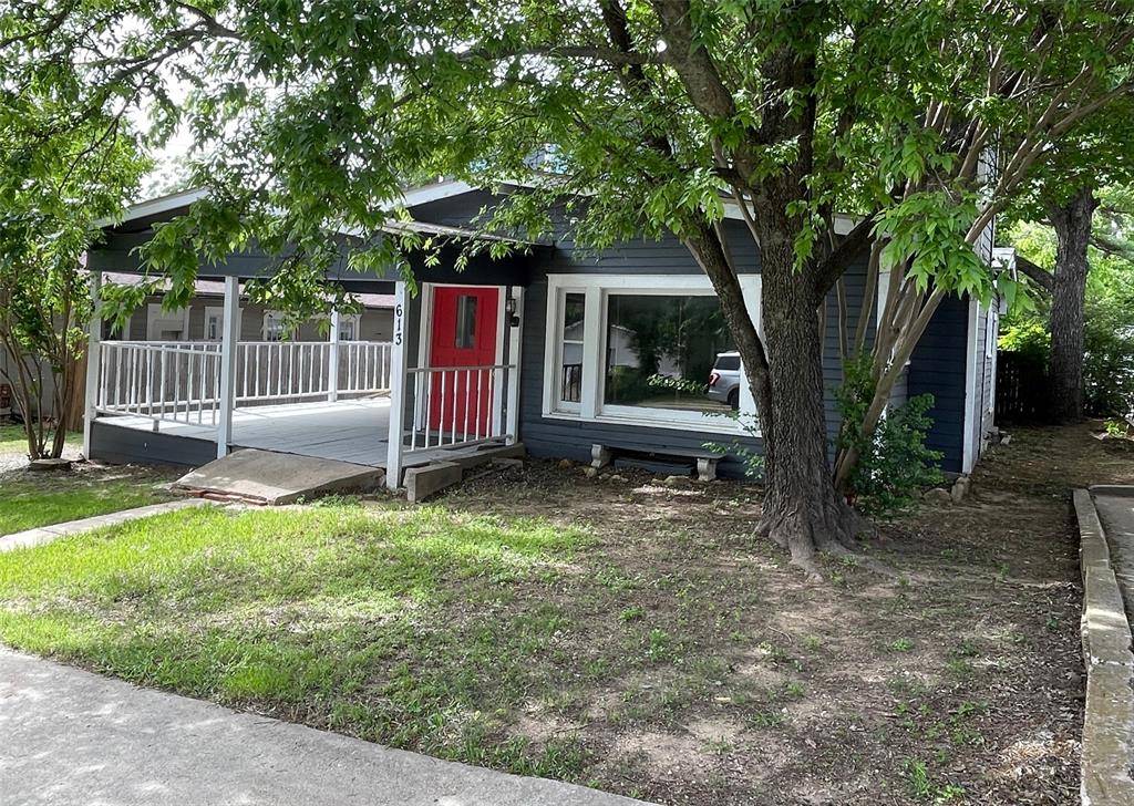 Mineral Wells, TX 76067,613 NW 5th Street