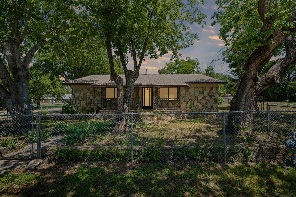 Glen Rose, TX 76043,200 3rd Street