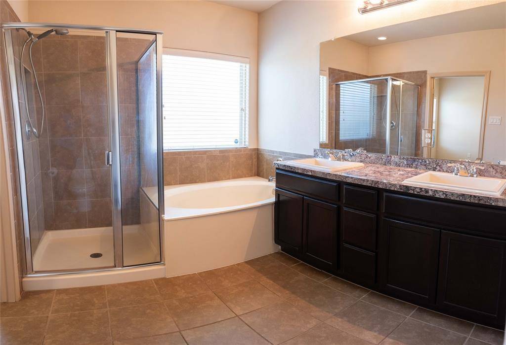 Krum, TX 76249,5117 Meadow Lane