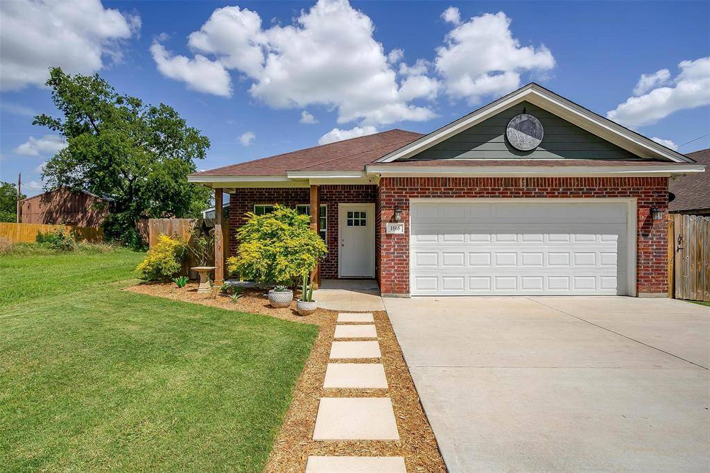 1105 S Fannin Street, Alvarado, TX 76009