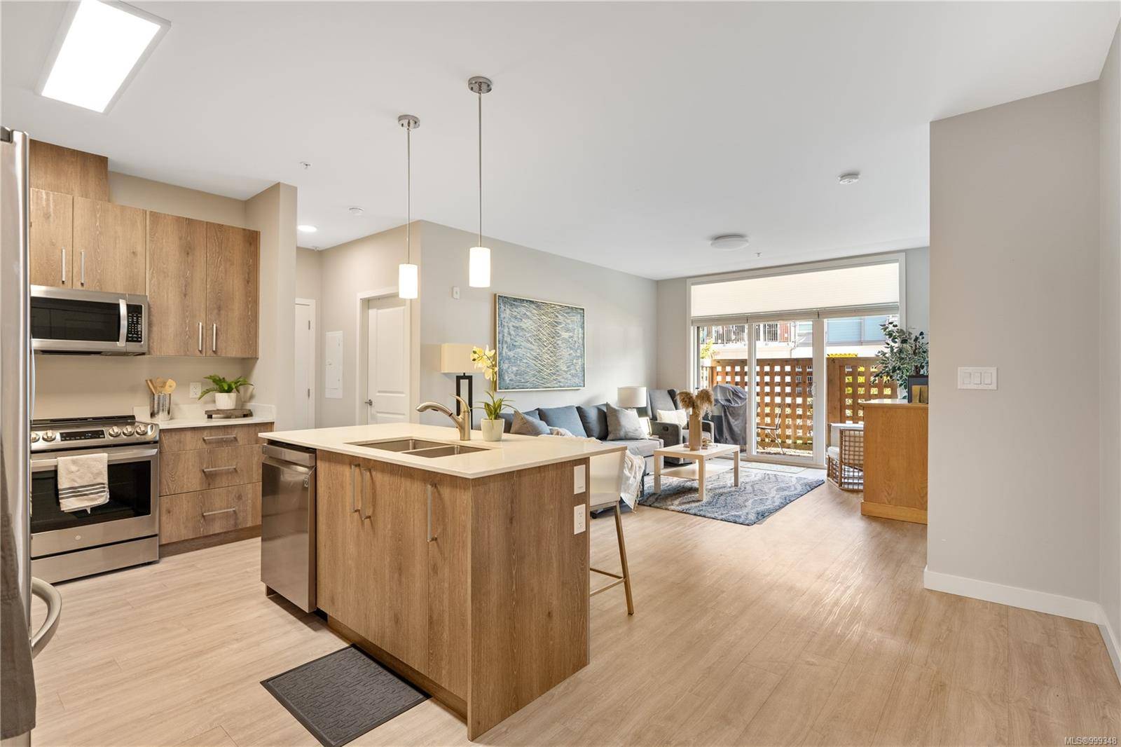 110 Presley Pl #106, View Royal, BC V9B 0Z1