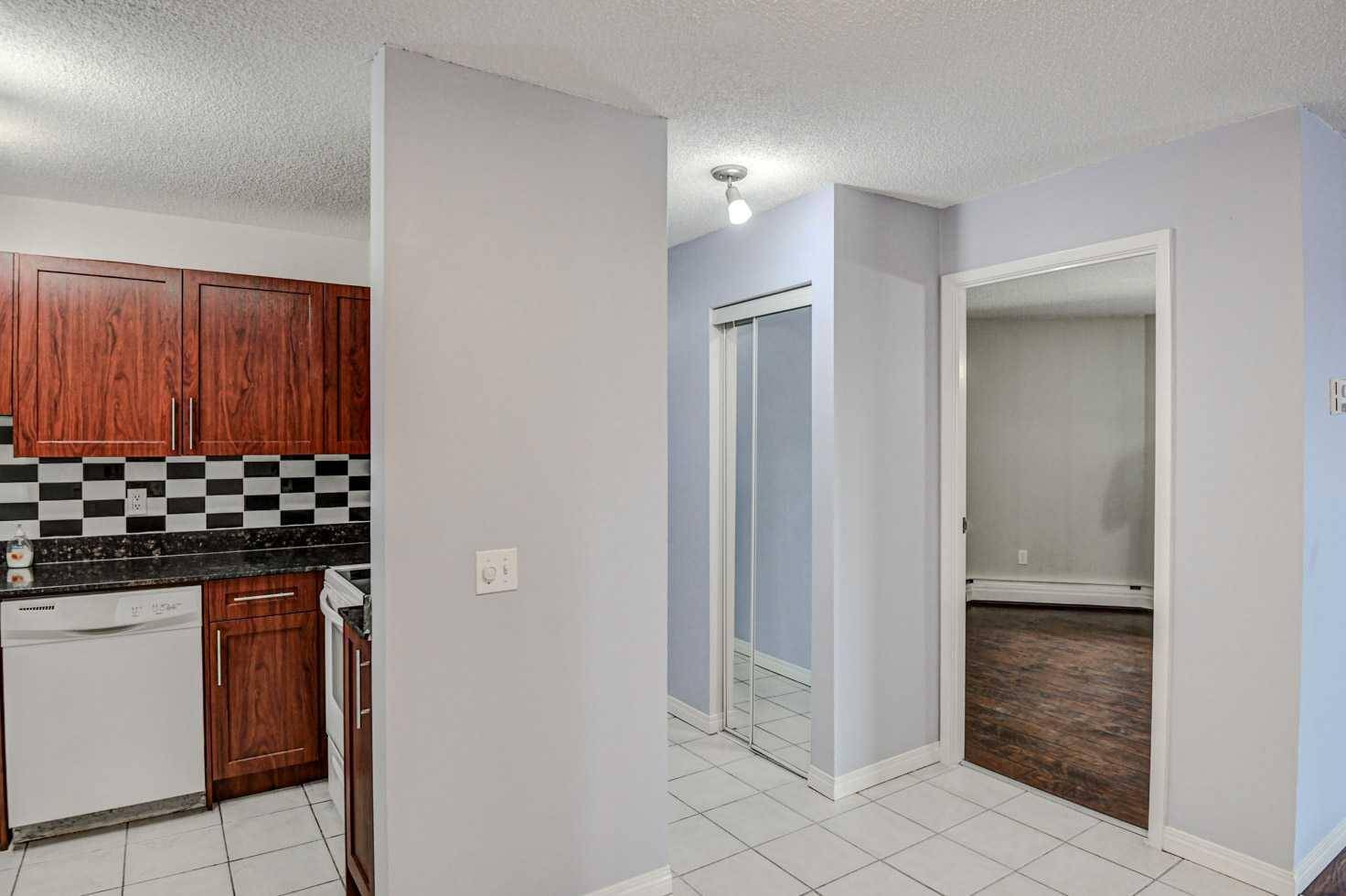 Calgary, AB T3E 1Y5,1900 25A ST Southwest #204
