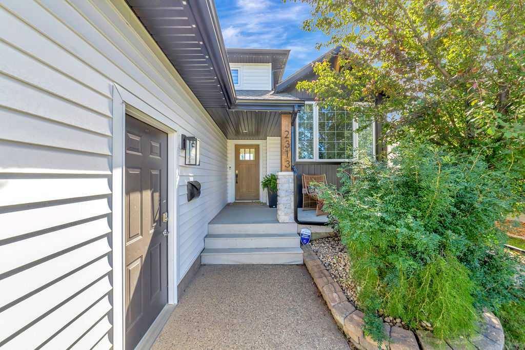 Lloydminster, AB T9V 2Y6,2313 58 AVE