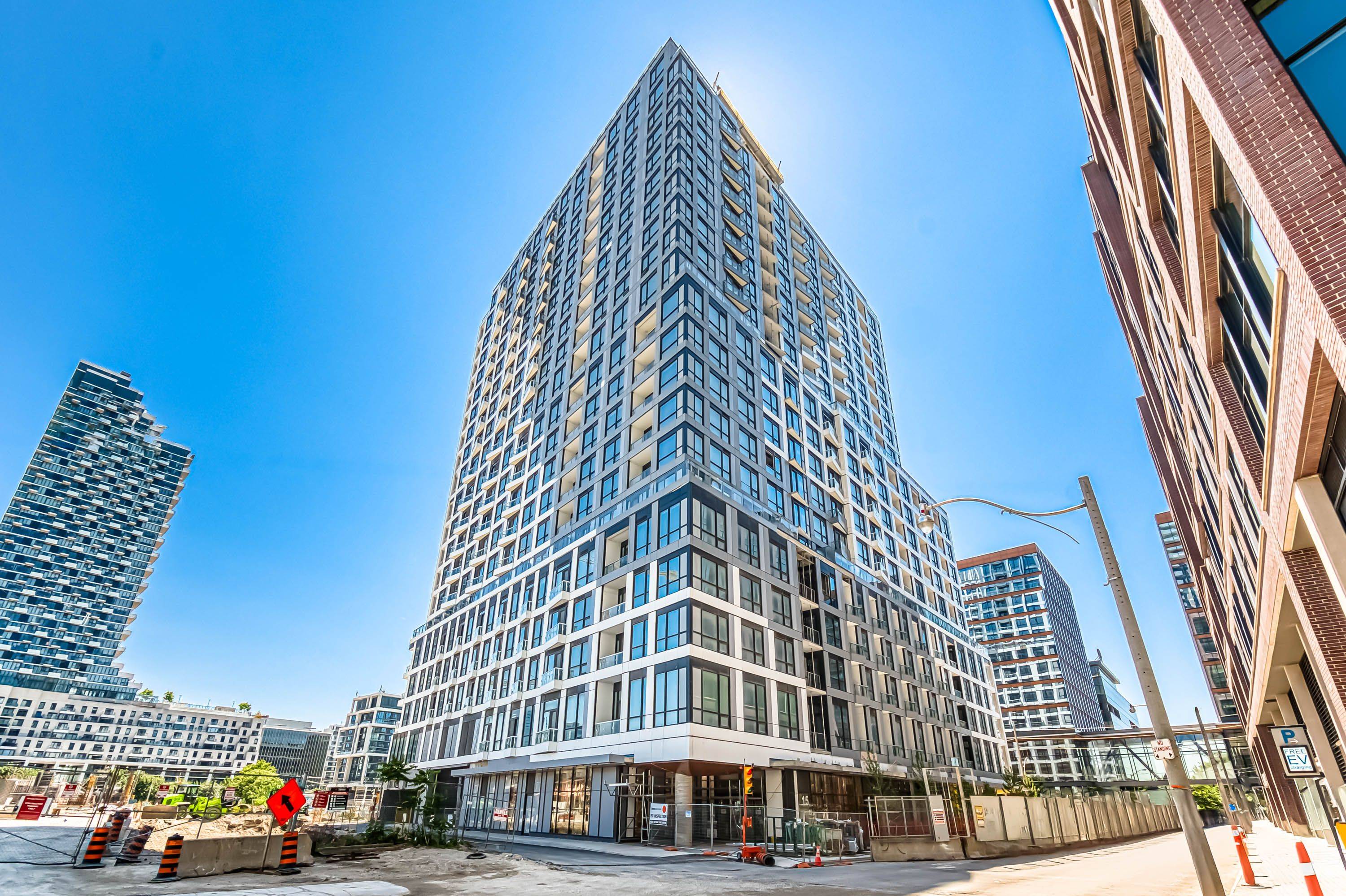 15 Richardson ST #608, Toronto C08, ON M4W 0B1