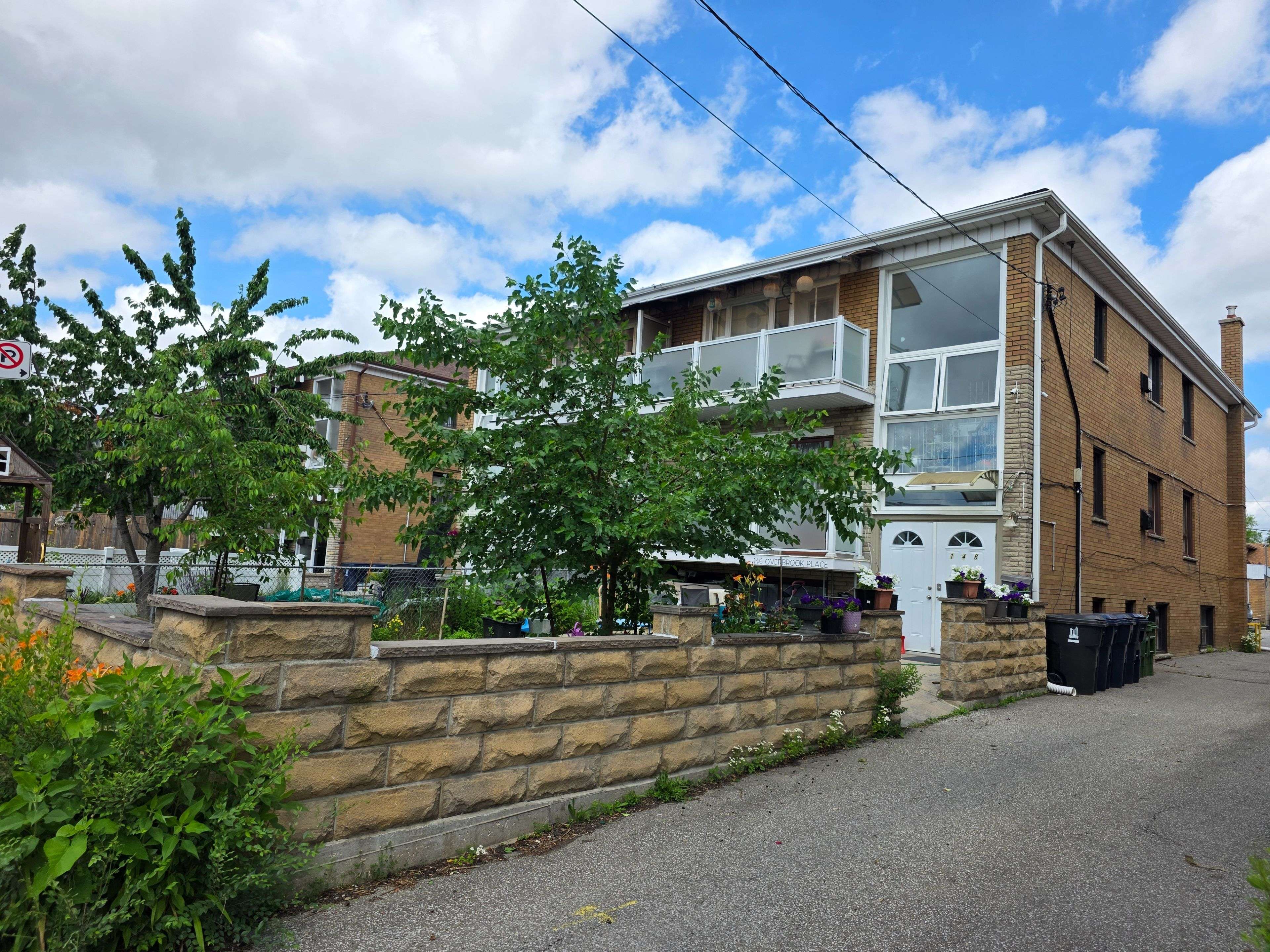 146 Overbrook PL #Lower, Toronto C06, ON M3H 4P9