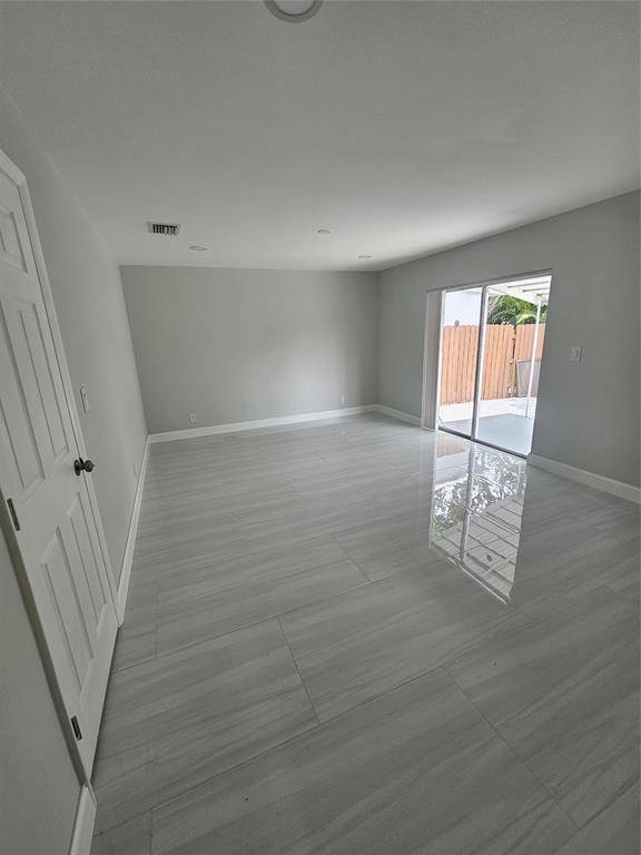Fort Lauderdale, FL 33314,4072 SW 51st St #1