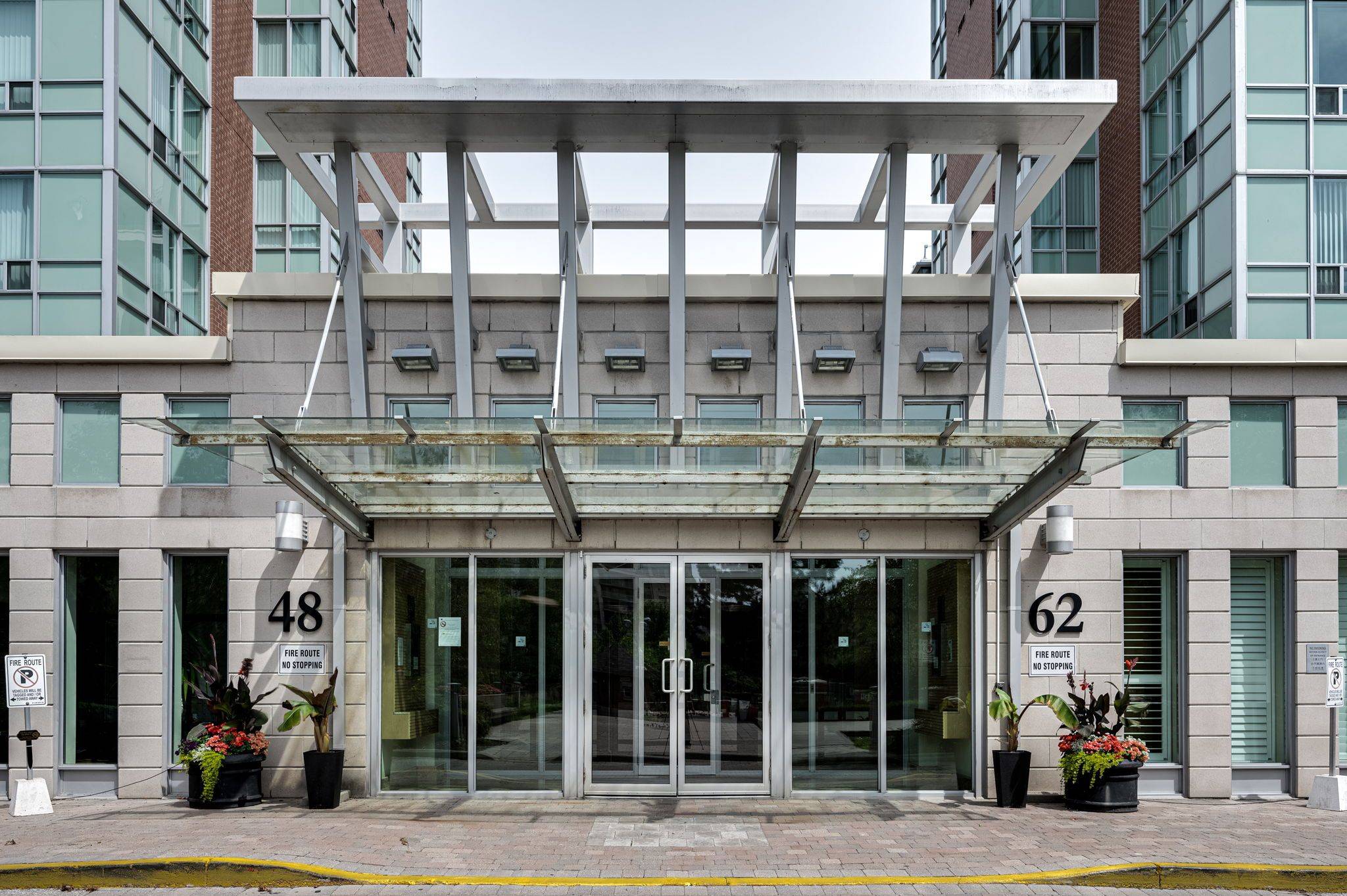 Markham, ON L3T 7Y6,62 Suncrest BLVD #807