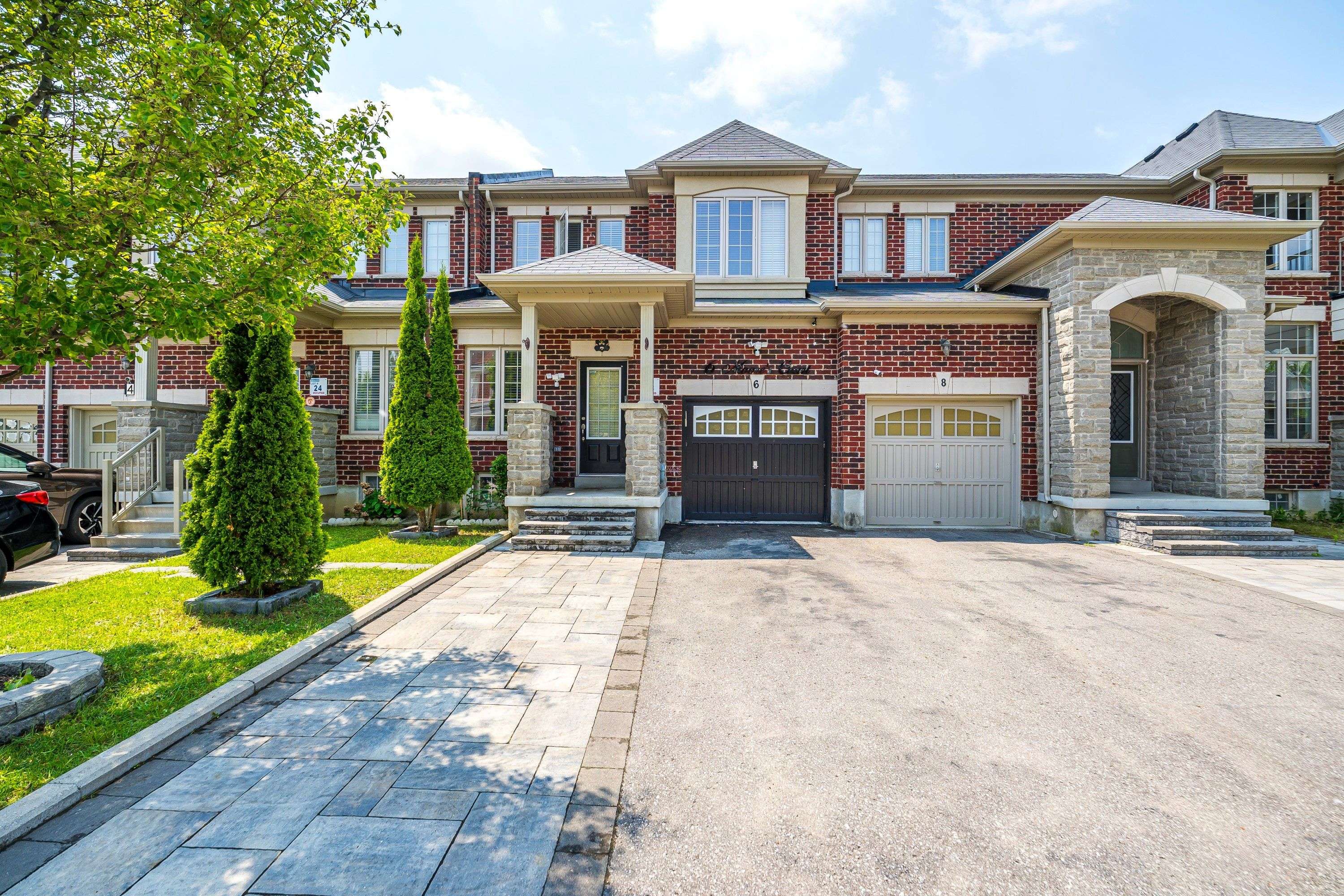 6 Moore's CT, Markham, ON L6B 0V7