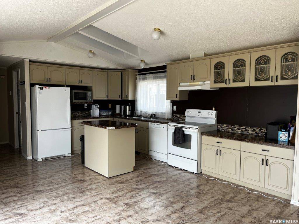 Coleville, SK S0L 0K0,203 4th AVENUE E