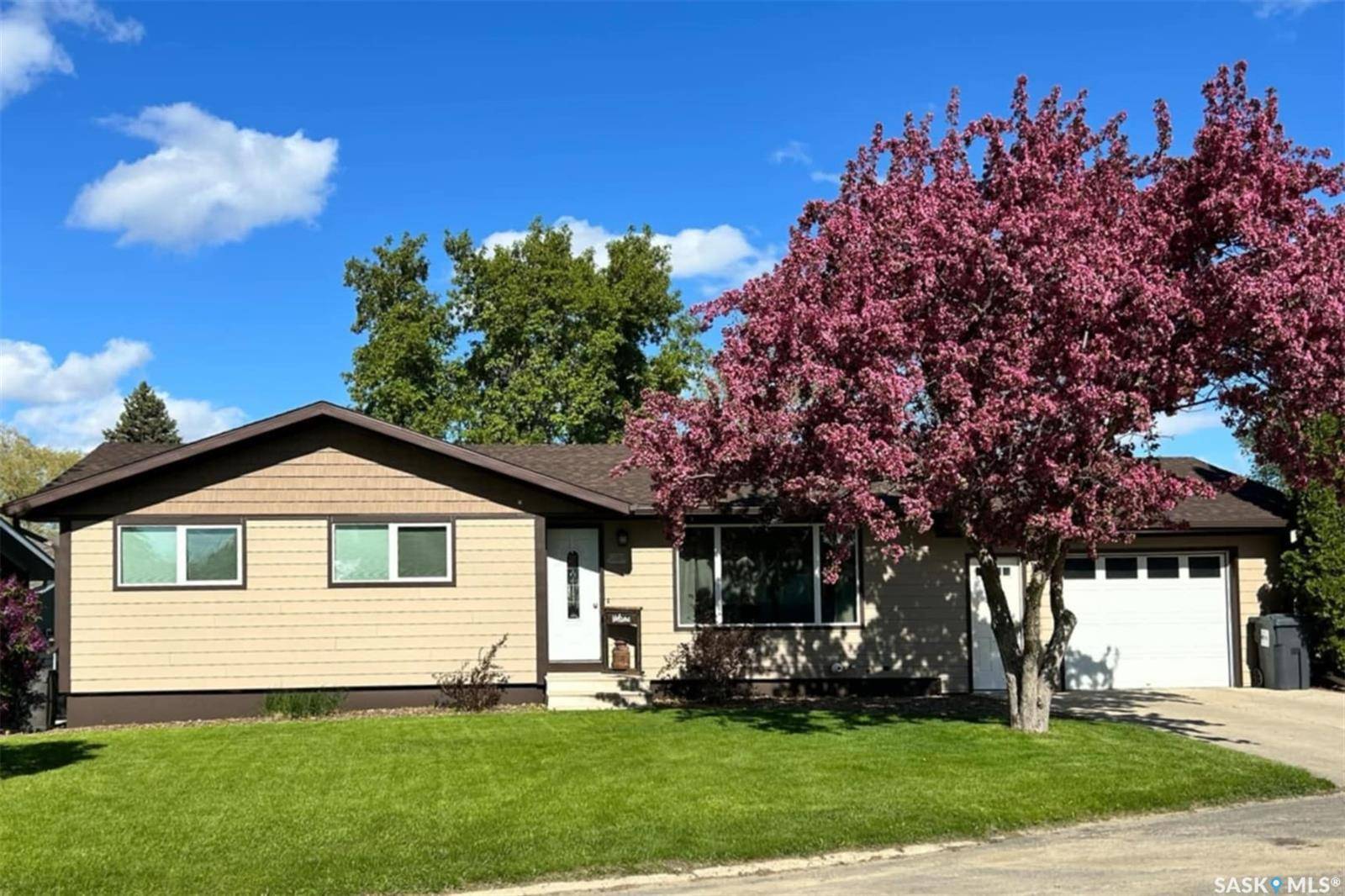524 Rupert BAY, Esterhazy, SK S0A 0X0