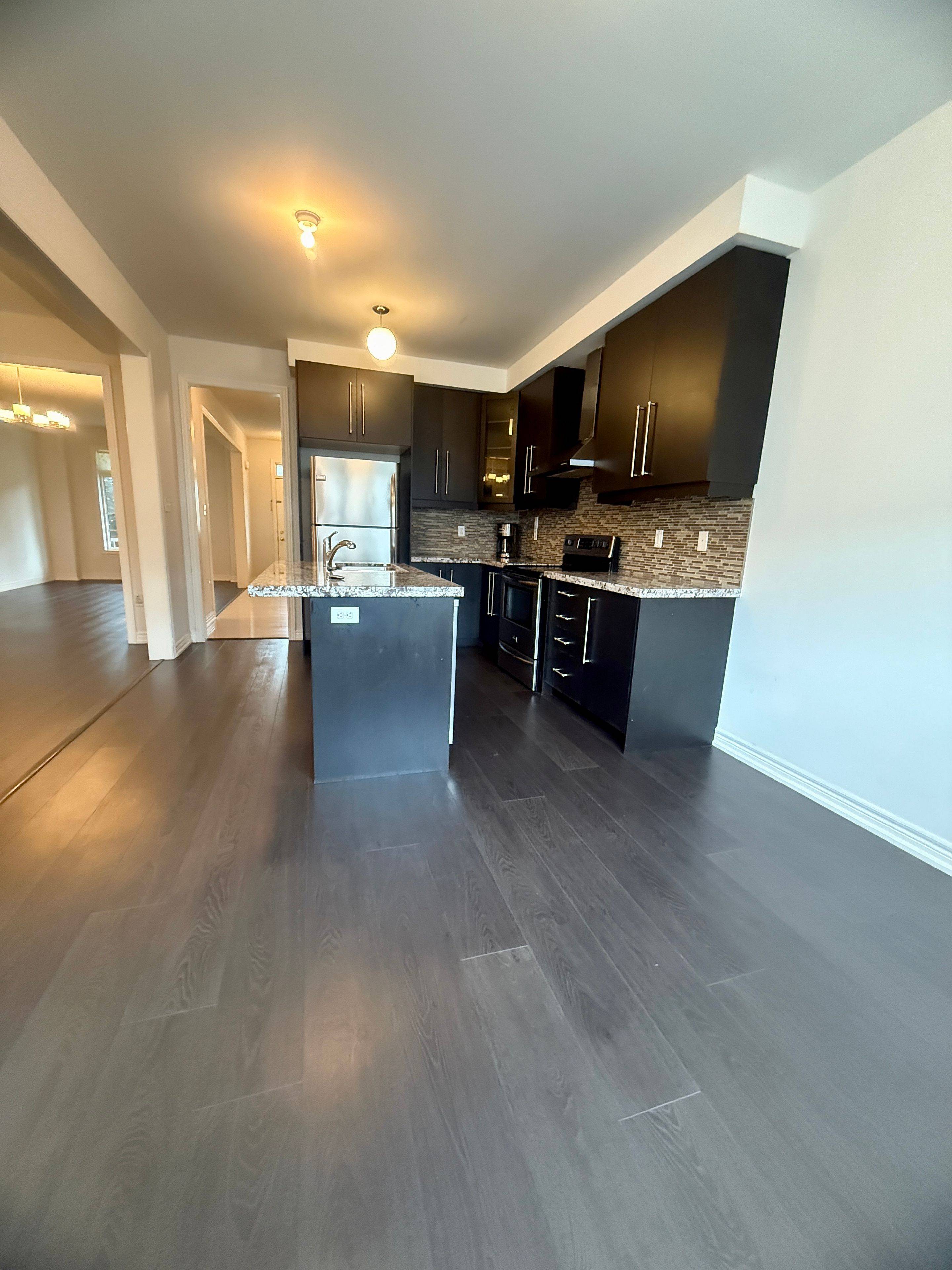 Mississauga, ON L5M 0V7,5433 Tenth Line West Line