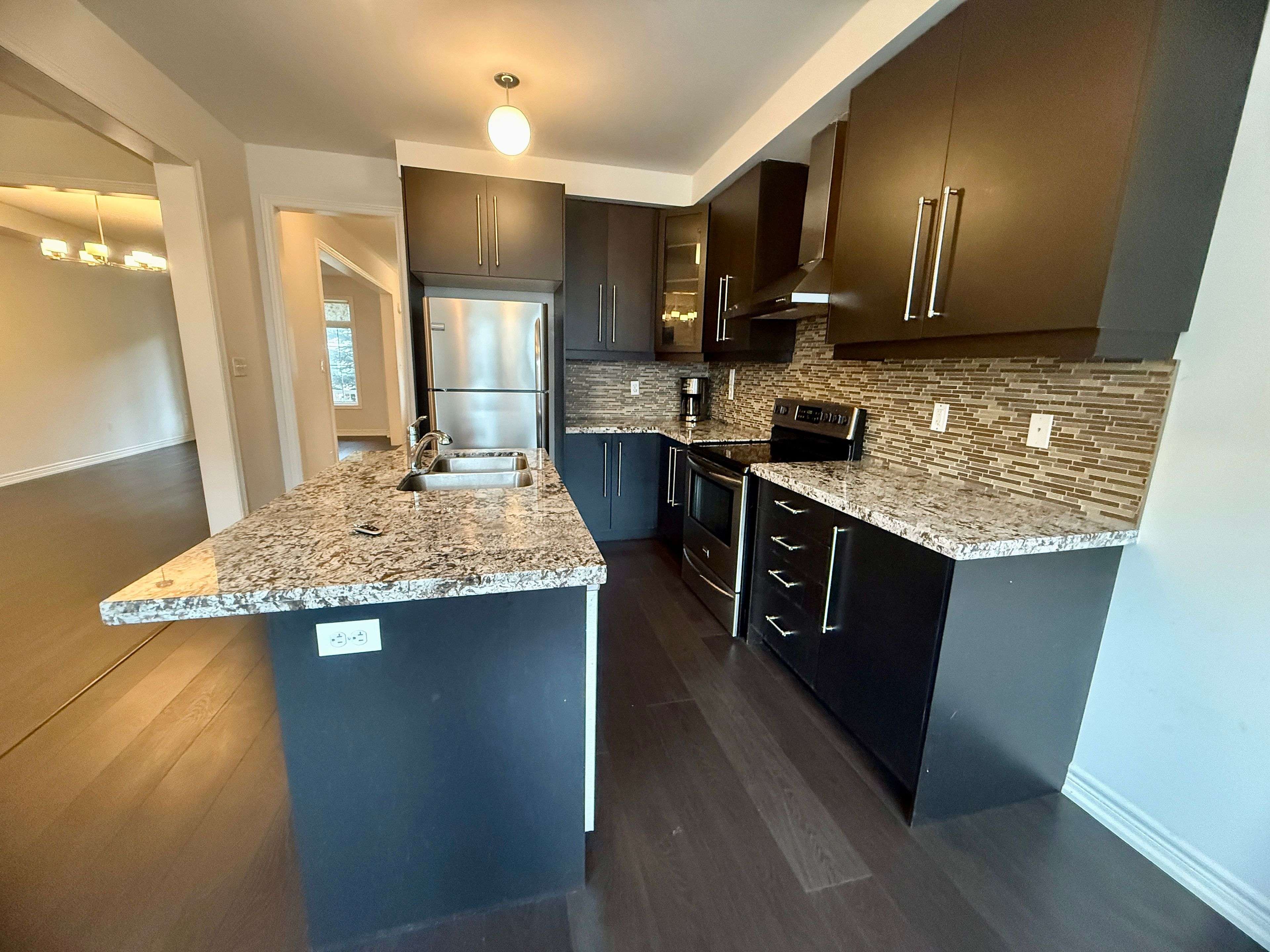 Mississauga, ON L5M 0V7,5433 Tenth Line West Line