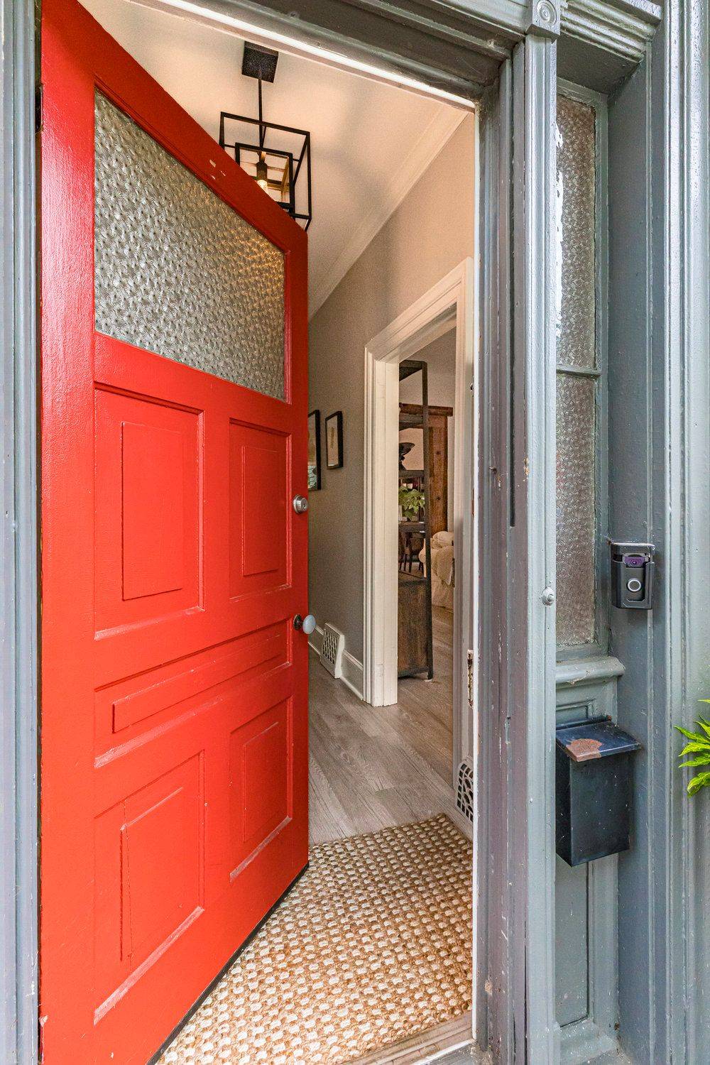 Hamilton, ON L9H 1X7,132 Park ST W