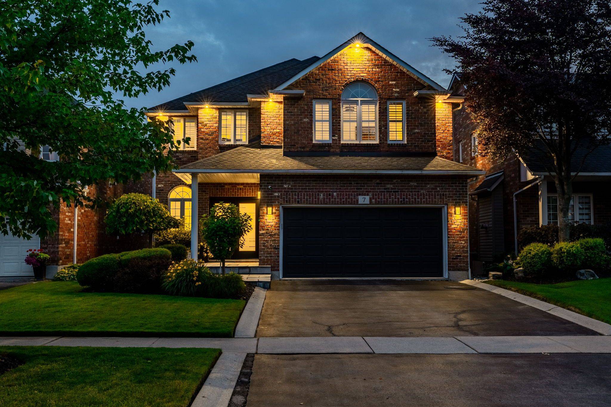 7 Volterra CT, Hamilton, ON L8B 0K7