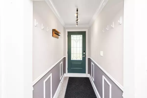 Burlington, ON L7R 3T8,2055 Churchill AVE
