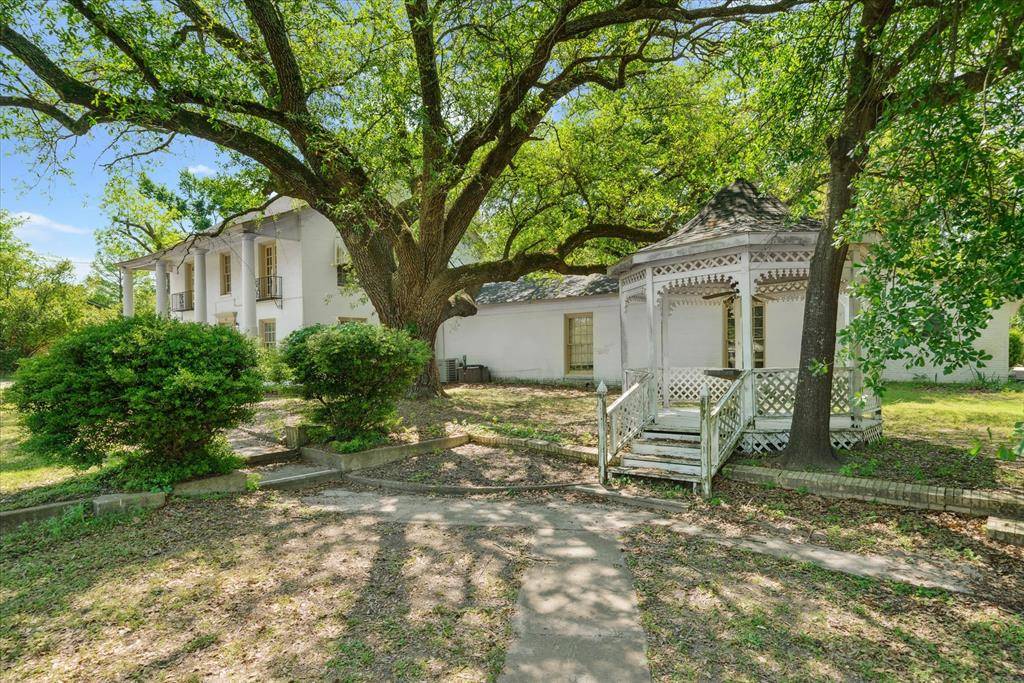 Lindale, TX 75771,405 E Hubbard Street