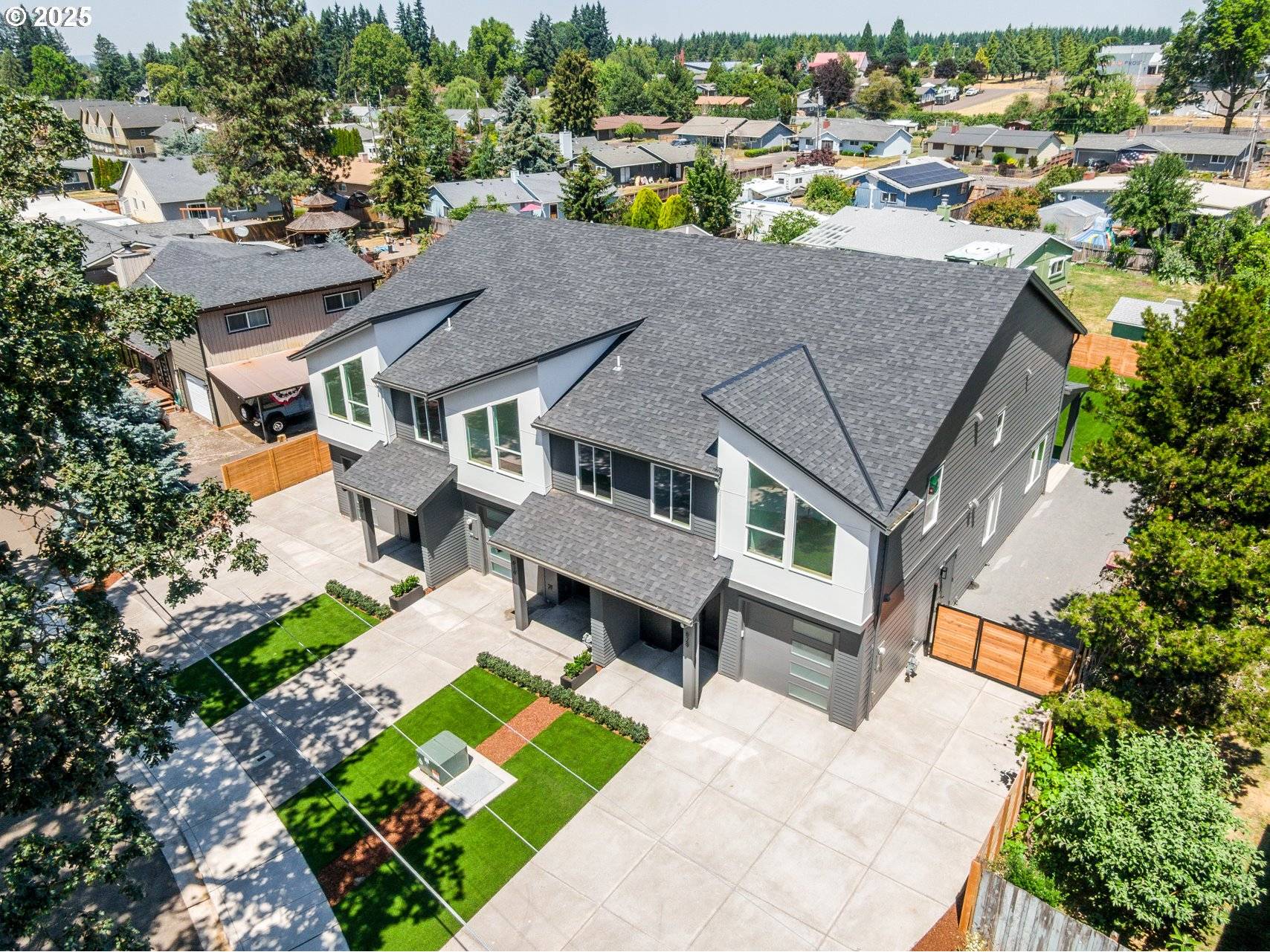 Molalla, OR 97038,619 E Heintz ST